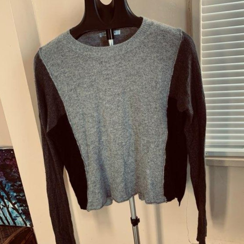 Olivaceous Grey/Black Color Block Sweater